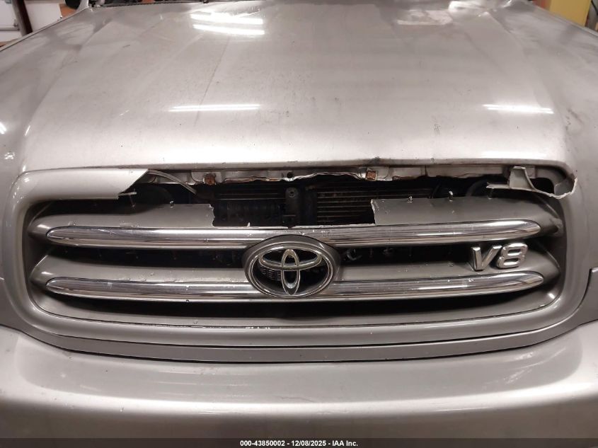 2001 Toyota Sequoia Limited V8 VIN: 5TDBT48A81S055699 Lot: 43850002