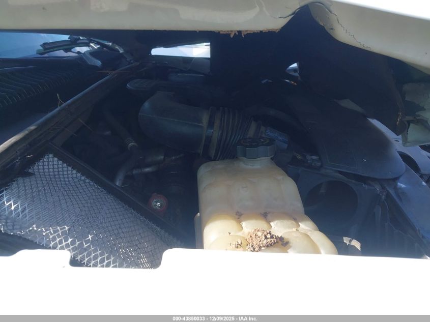 2004 Chevrolet Silverado 3500 Ls VIN: 1GCJC39244E368899 Lot: 43850033