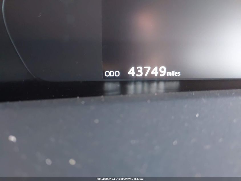 2020 Toyota Prius Limited VIN: JTDKARFU4L3123257 Lot: 43850124