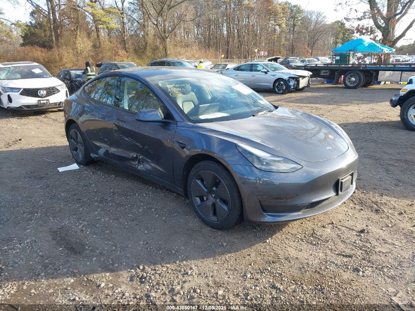 TESLA MODEL 3 REAR-WHEEL DRIVE