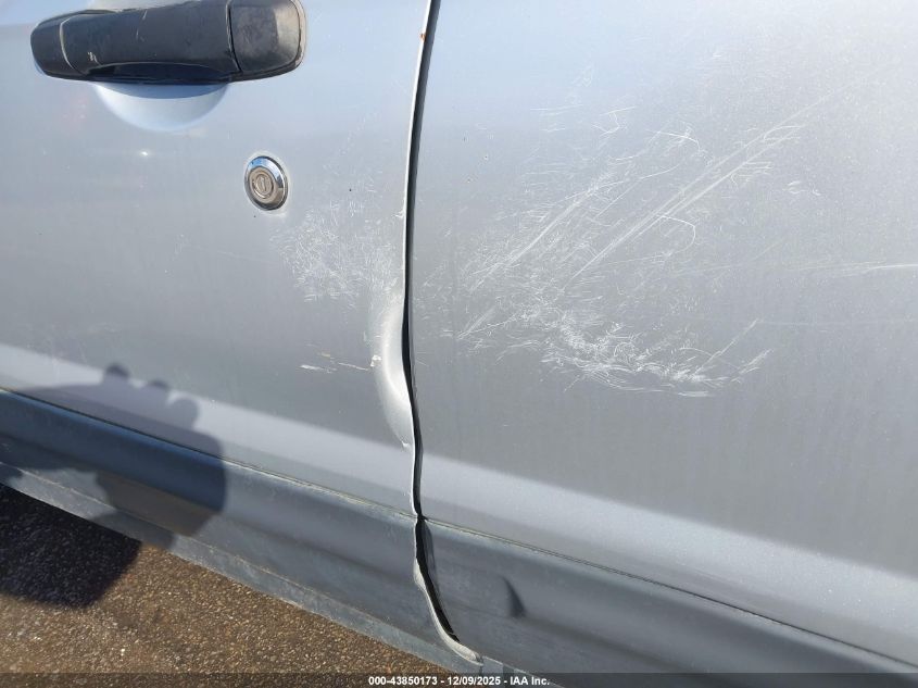 2004 Subaru Forester 2.5X VIN: JF1SG63604G714804 Lot: 43850173