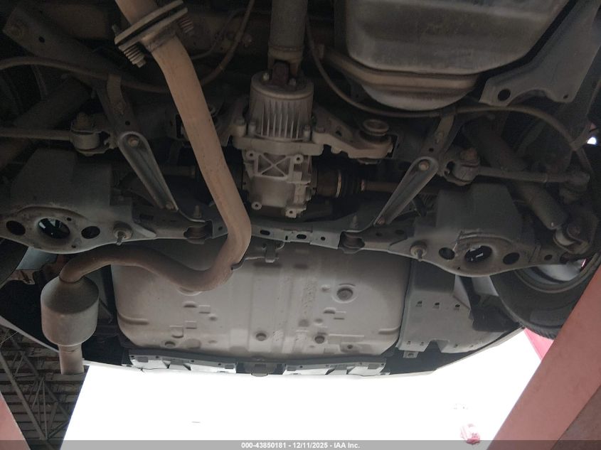 2018 Toyota Rav4 Xle VIN: 2T3RFREV8JW808026 Lot: 43850181