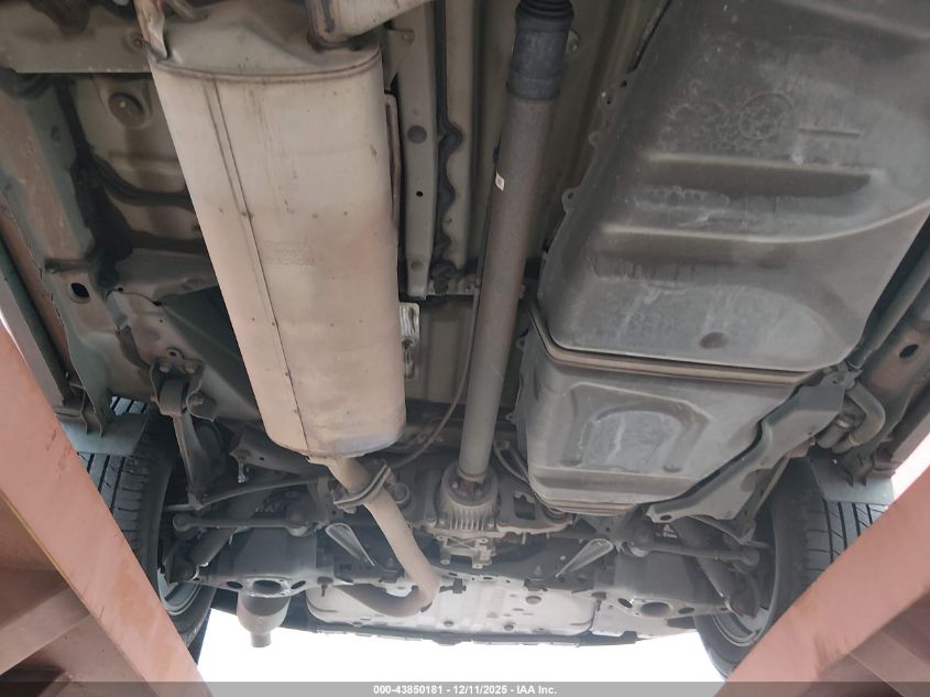 2018 Toyota Rav4 Xle VIN: 2T3RFREV8JW808026 Lot: 43850181