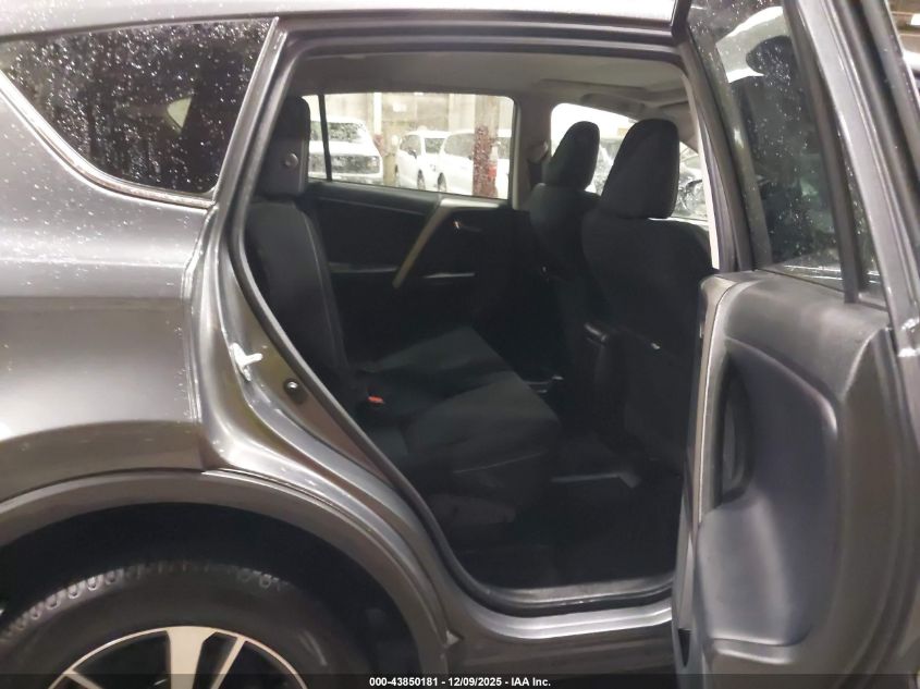 2018 Toyota Rav4 Xle VIN: 2T3RFREV8JW808026 Lot: 43850181