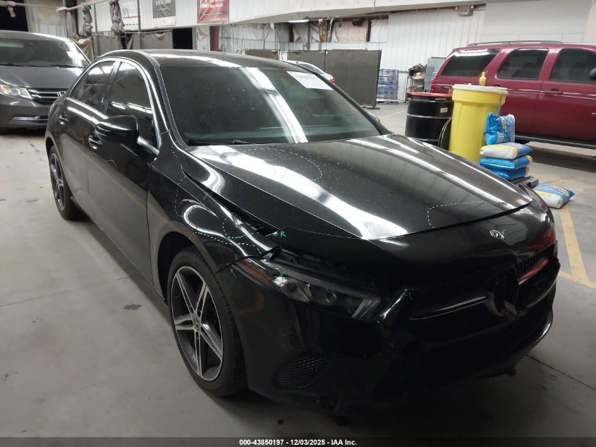 MERCEDES-BENZ A-CLASS A 220