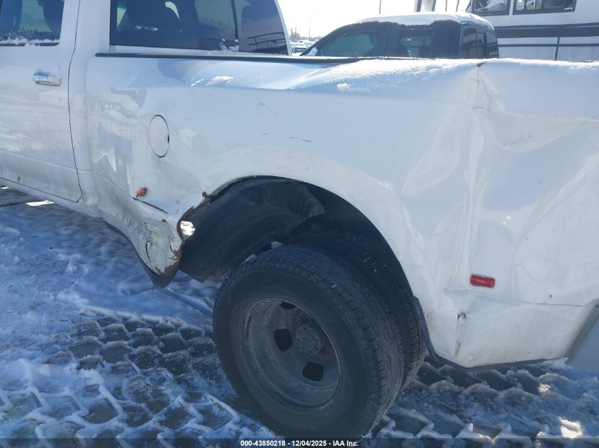 2018 Ram 3500 Slt 4X4 8' Box VIN: 3C63RRHL9JG285260 Lot: 43850218