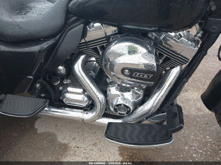 2015 Harley-Davidson Flrt Free Wheeler VIN: 1HD1MCM14FB859391 Lot: 43850242