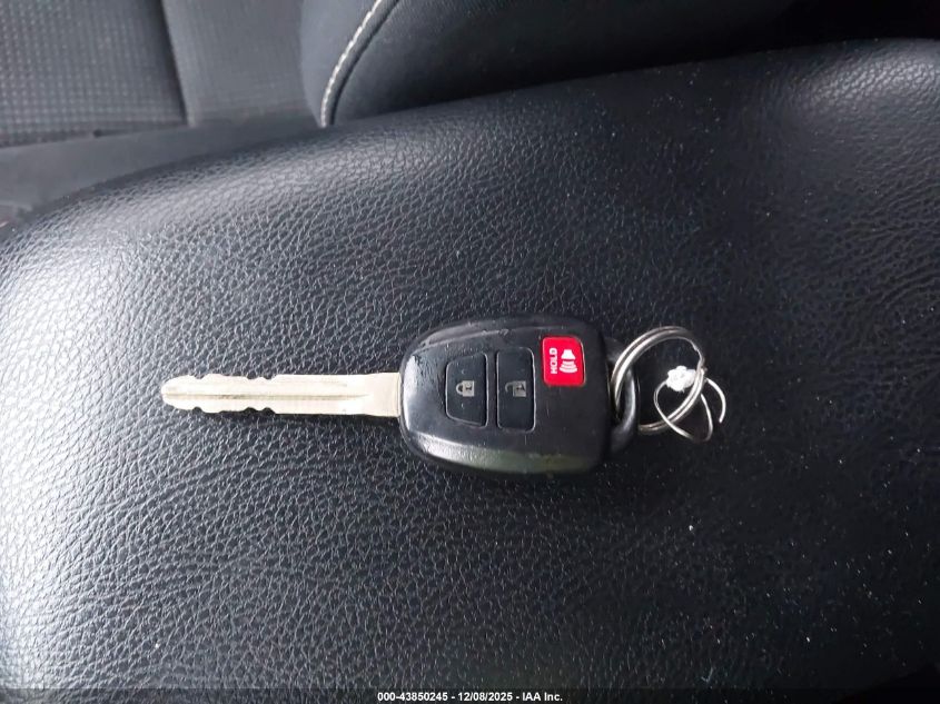 2017 Toyota Rav4 Xle VIN: 2T3RFREV5HW643255 Lot: 43850245