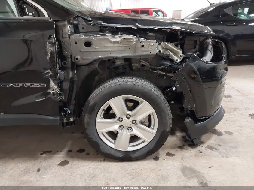 2022 Jeep Compass Latitude 4X4 VIN: 3C4NJDBB8NT219856 Lot: 43850310