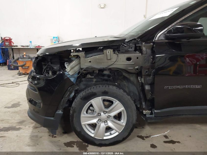 2022 Jeep Compass Latitude 4X4 VIN: 3C4NJDBB8NT219856 Lot: 43850310