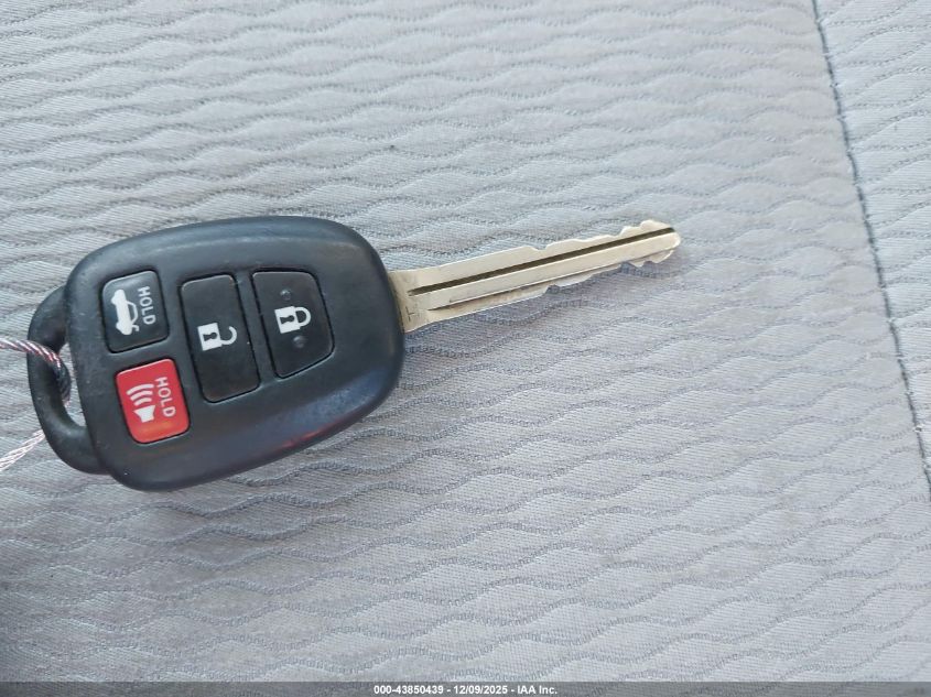 2016 Toyota Corolla Le VIN: 2T1BURHE9GC645909 Lot: 43850439