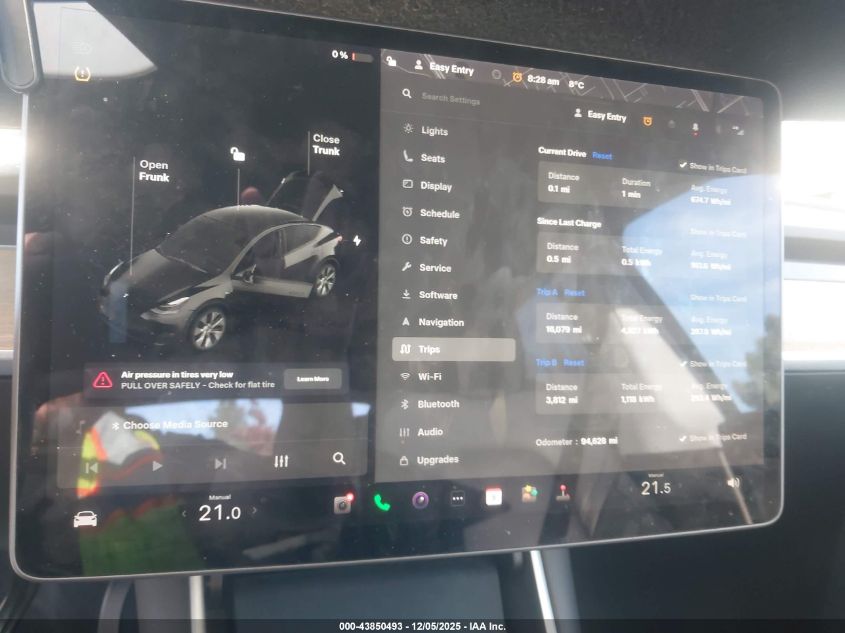 2020 Tesla Model Y Long Range Dual Motor All-Wheel Drive VIN: 5YJYGDEE0LF030096 Lot: 43850493