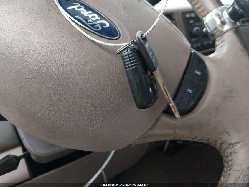 2004 Ford F-350 Lariat/Xl/Xlt VIN: 1FTSW31PX4EC72617 Lot: 43850619