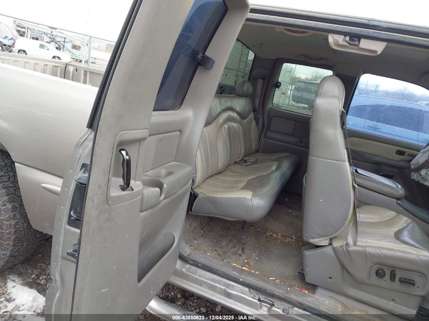 2001 GMC Sierra 1500 C3 VIN: 2GTEK69U711321127 Lot: 43850623