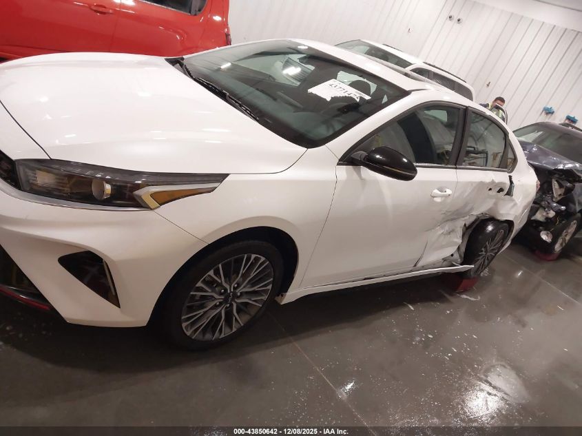 2023 Kia Forte Gt-Line VIN: 3KPF54AD4PE667949 Lot: 43850642