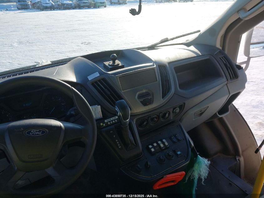 2018 Ford Transit-350 Cutaway VIN: 1FDES8PM7JKA88098 Lot: 43850735