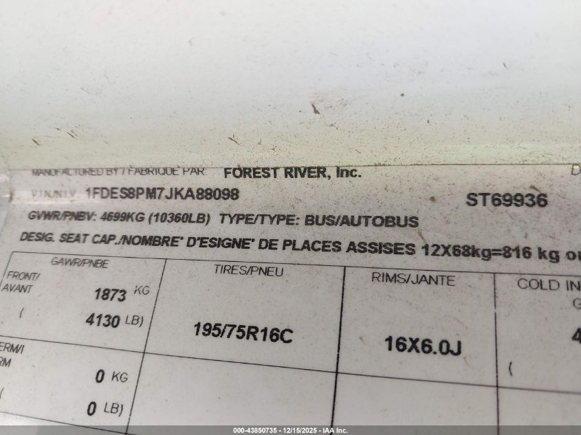 2018 Ford Transit-350 Cutaway VIN: 1FDES8PM7JKA88098 Lot: 43850735