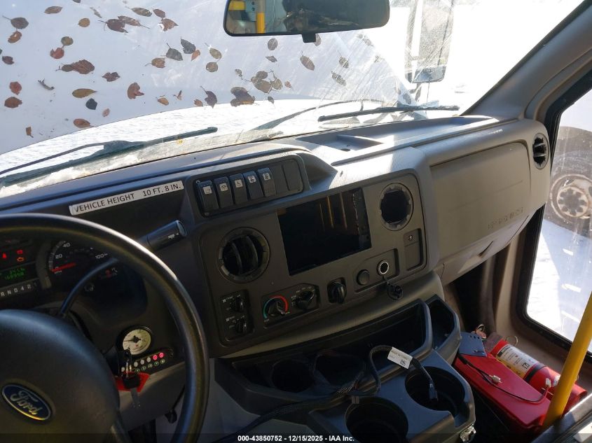 2017 Ford E-450 Cutaway VIN: 1FDFE4FS6HDC67333 Lot: 43850752