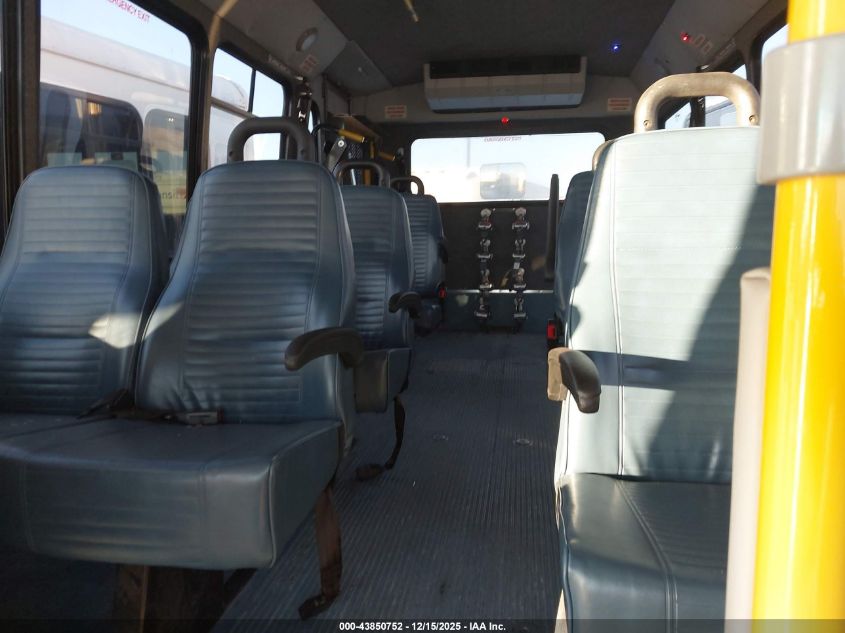 2017 Ford E-450 Cutaway VIN: 1FDFE4FS6HDC67333 Lot: 43850752