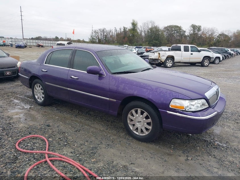 1LNHM82WX6Y618746 2006 Lincoln Town Car Signature Limited auction photo 1