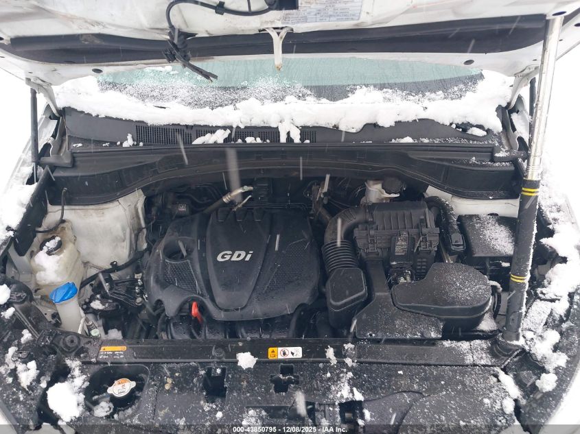 2016 Hyundai Santa Fe Sport 2.4L VIN: 5XYZU3LB8GG364990 Lot: 43850795