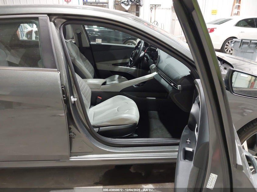 KMHLP4DG8RU792942 2024 HYUNDAI ELANTRA photo no. 5