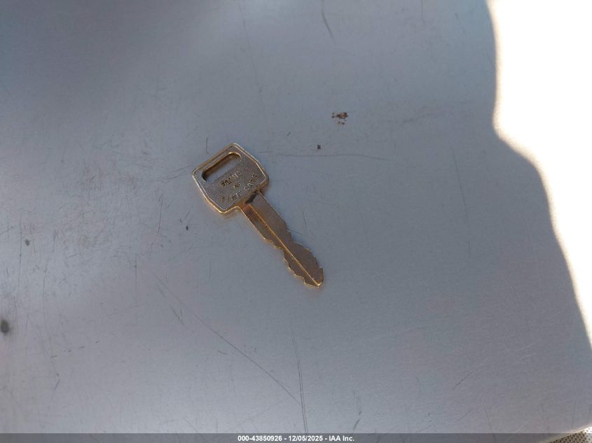 1989 Ford Econoline E350 Cutaway Van VIN: 1FDKE30G4KHC40354 Lot: 43850926