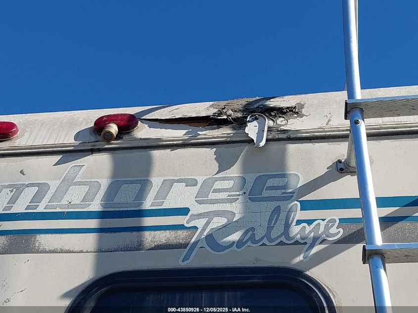 1989 Ford Econoline E350 Cutaway Van VIN: 1FDKE30G4KHC40354 Lot: 43850926