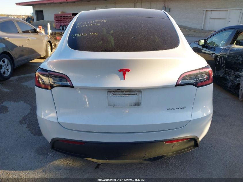 2024 Tesla Model Y Long Range Dual Motor All-Wheel Drive VIN: 7SAYGDEE0RA252906 Lot: 43850963