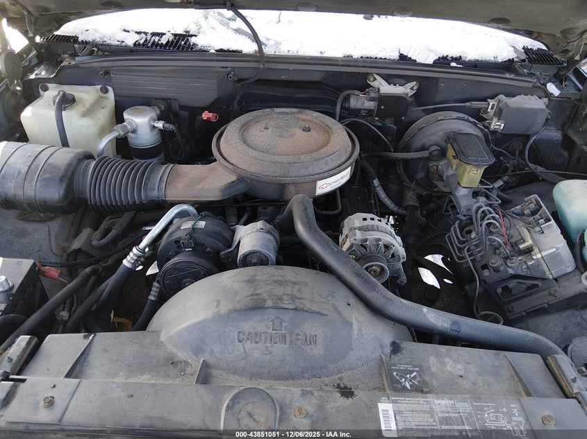 1GNEC16K7PJ307382 1993 CHEVROLET SUBURBAN photo no. 10