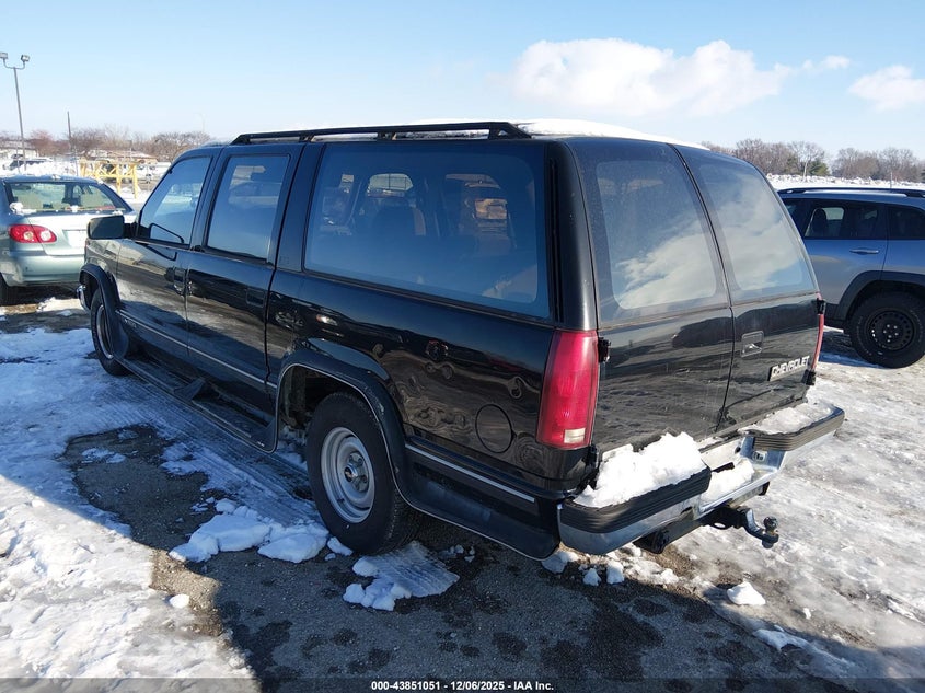 1GNEC16K7PJ307382 1993 CHEVROLET SUBURBAN photo no. 3