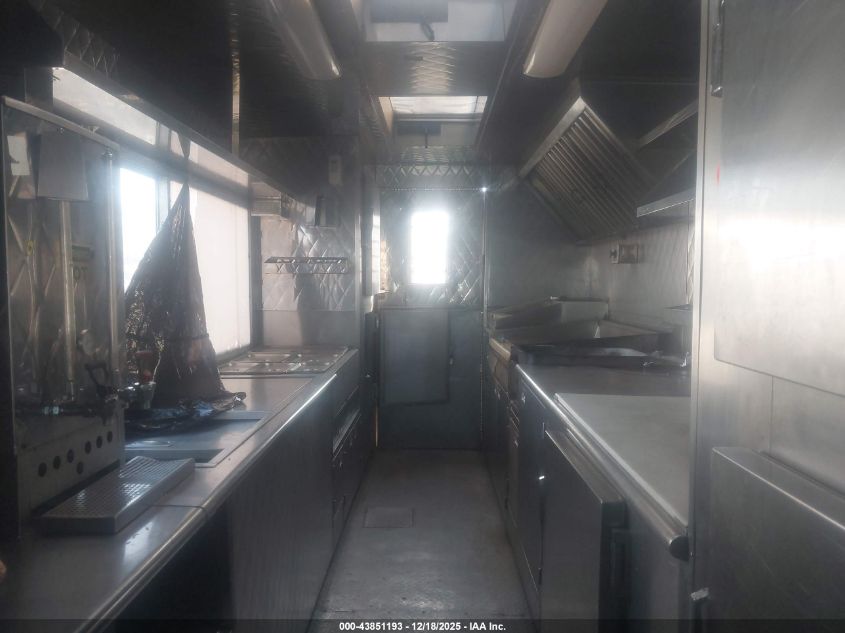 1994 Chevrolet P30 VIN: 1GBKP32Y7R3324720 Lot: 43851193