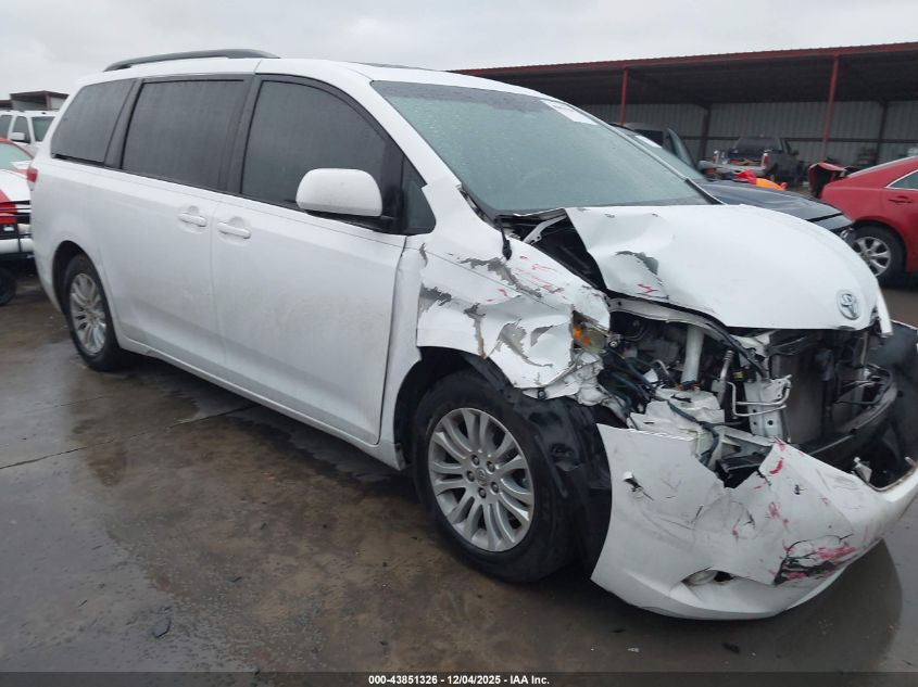 TOYOTA SIENNA XLE V6 8 PASSENGER