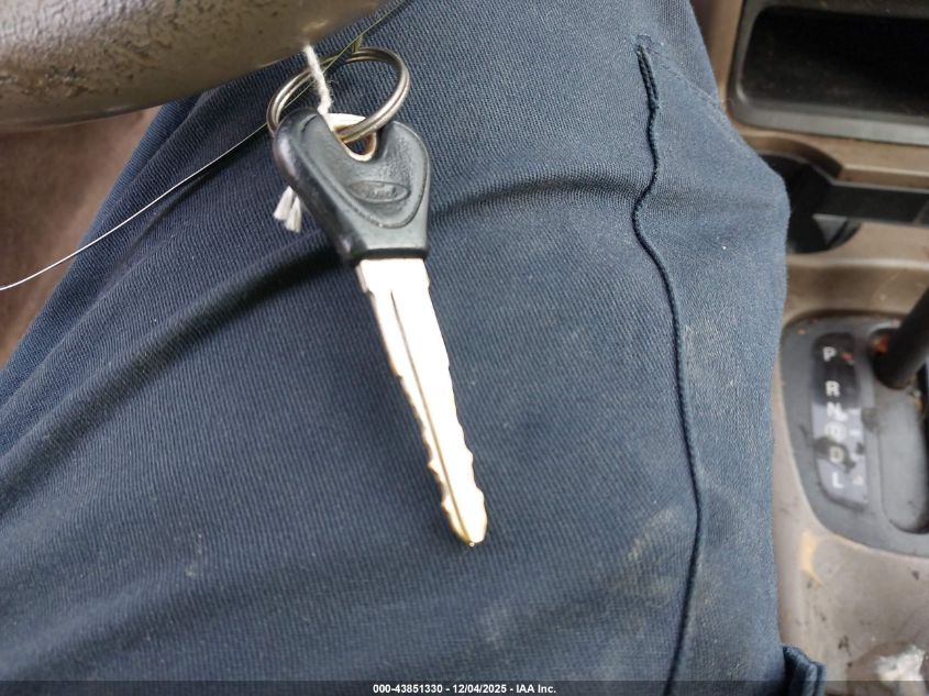 2002 Ford Escort Zx2 VIN: 3FAFP113X2R221988 Lot: 43851330