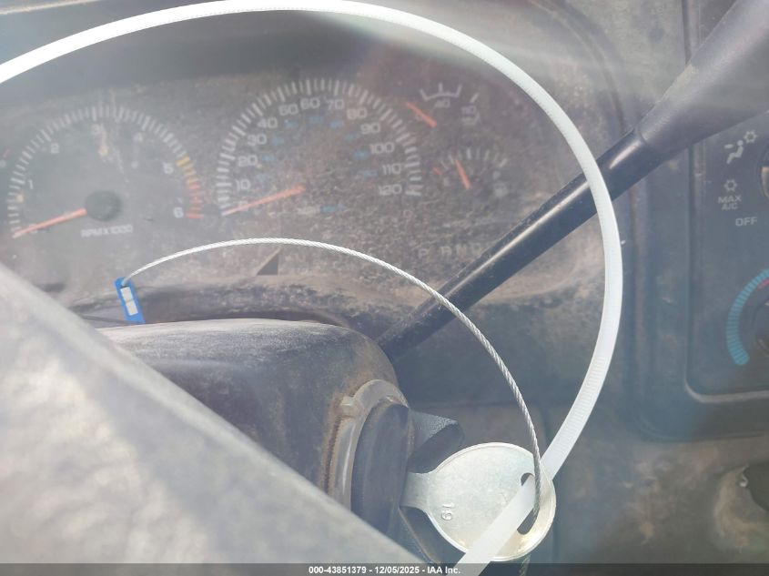 2000 Dodge Dakota Slt/Sport VIN: 1B7GL2AX1YS603679 Lot: 43851379