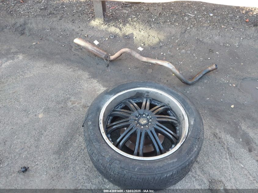 2005 Chevrolet Tahoe Ls VIN: 1GNEC13T65R192334 Lot: 43851408