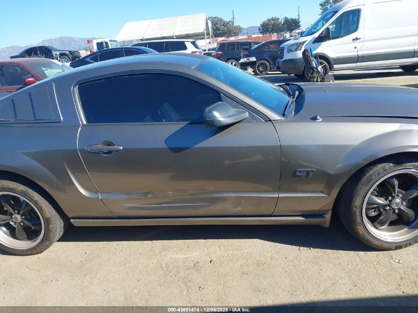 2005 Ford Mustang Gt Deluxe/Gt Premium VIN: 1ZVHT82H655222190 Lot: 43851474