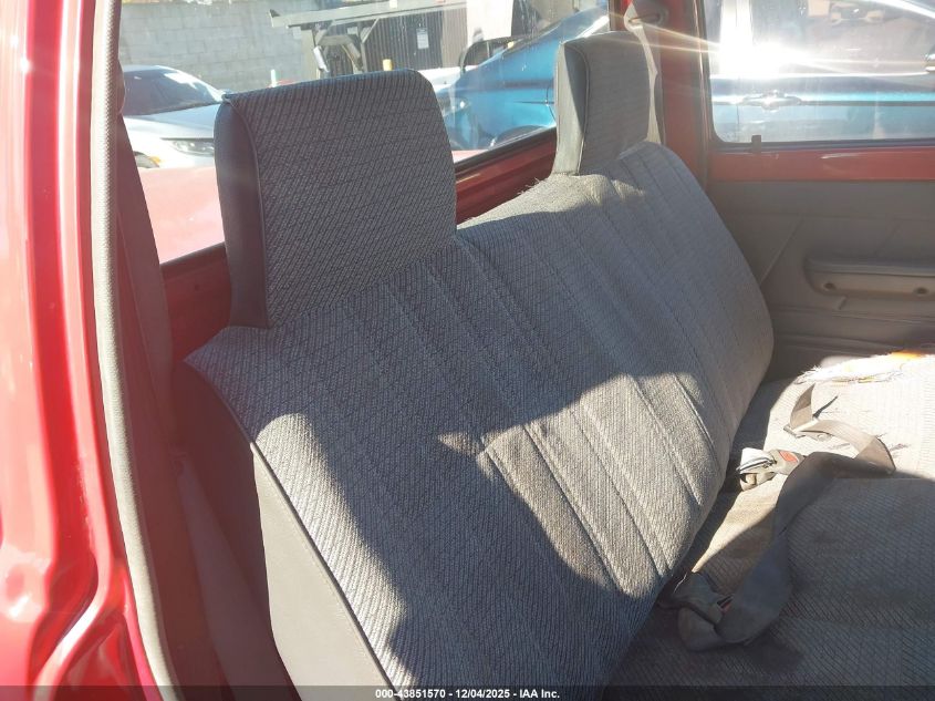 1992 Toyota Pickup 1/2 Ton Short Whlbase Stb VIN: 4TARN81A0NZ033173 Lot: 43851570