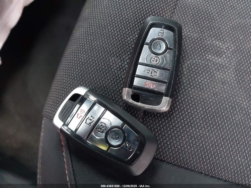 2016 Ford Mustang V6 VIN: 1FA6P8AM5G5309438 Lot: 43851586