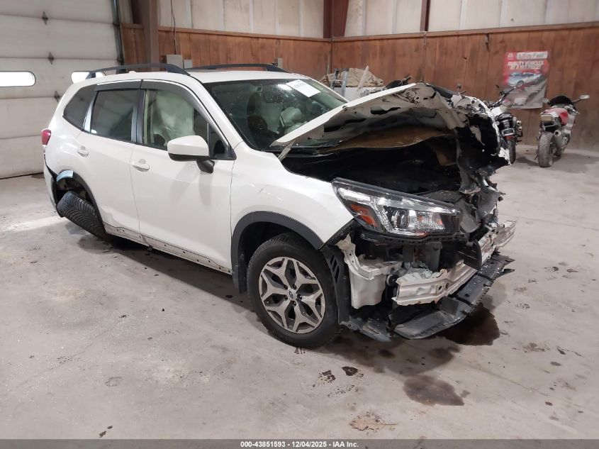 SUBARU FORESTER PREMIUM