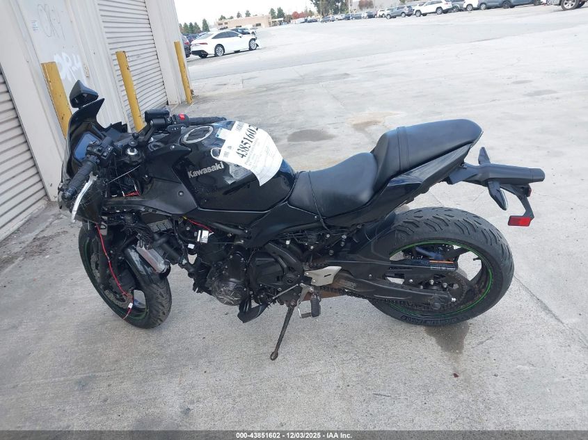 2025 Kawasaki Ex650 R VIN: ML5EXER16SDAD8766 Lot: 43851602