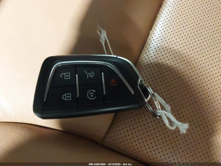 2024 Cadillac Xt4 Fwd Premium Luxury VIN: 1GYFZCR42RF190119 Lot: 43851686