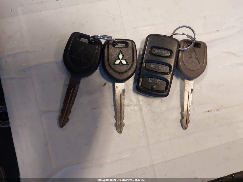 4A3AB46F75E013904 2005 MITSUBISHI GALANT photo no. 11