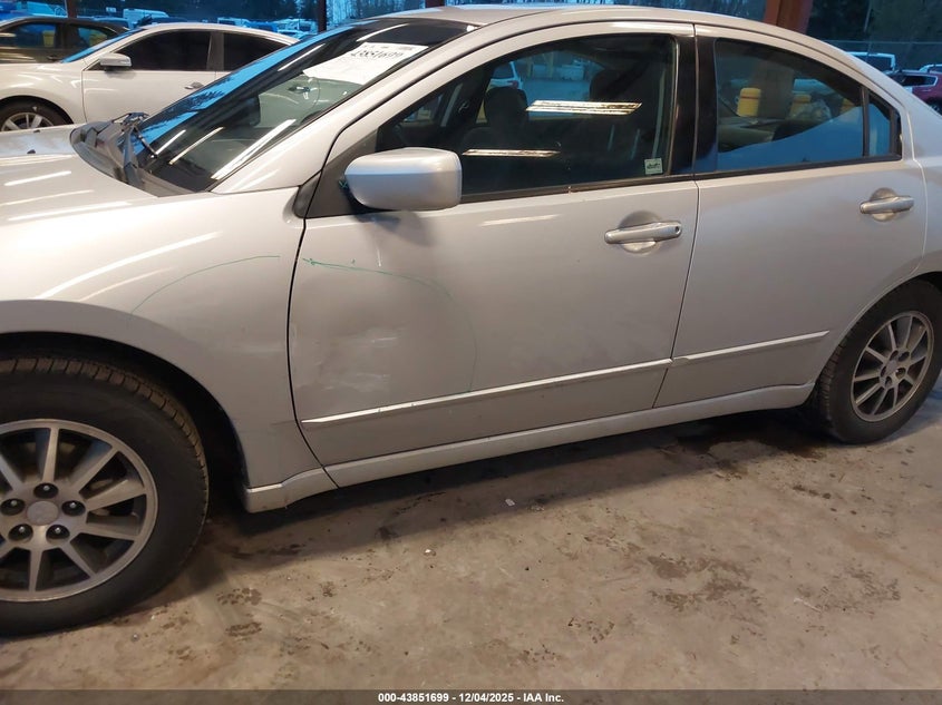 4A3AB46F75E013904 2005 MITSUBISHI GALANT photo no. 6