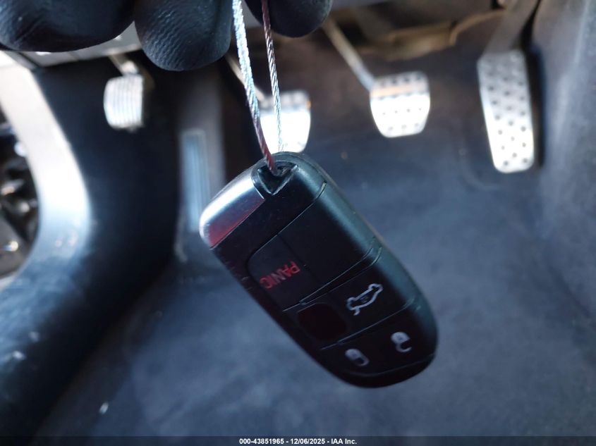 2016 Dodge Challenger R/T Plus VIN: 2C3CDZBT7GH137962 Lot: 43851965