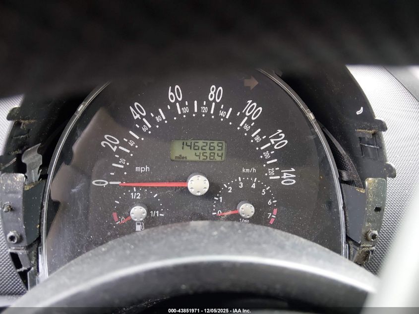 2005 Volkswagen New Beetle Gls VIN: 3VWCM31Y75M304774 Lot: 43851971