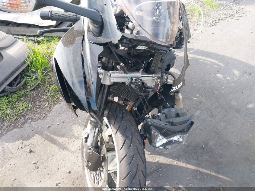 2019 Suzuki Gsx-R600 VIN: JS1GN7FA5K7100222 Lot: 43852224