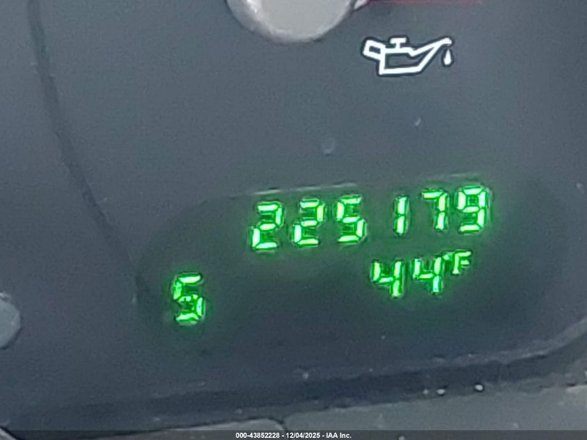 2004 Ford Expedition Xlt VIN: 1FMRU15W34LA28888 Lot: 43852228