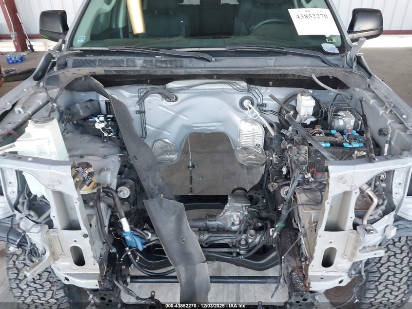 TOYOTA TUNDRA - zdjęcie 10