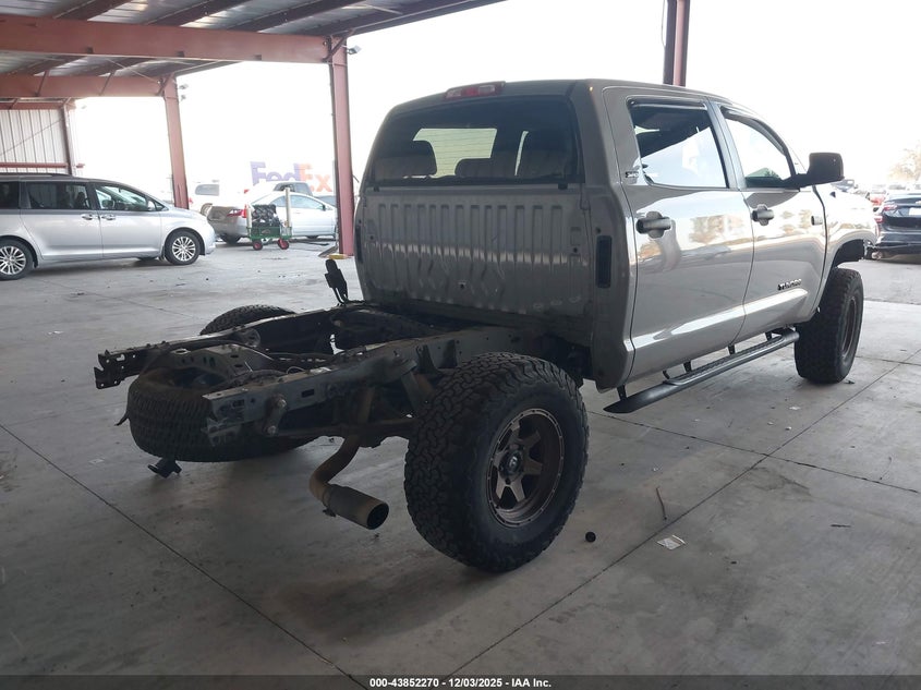 2018 TOYOTA TUNDRA auction photo 4
